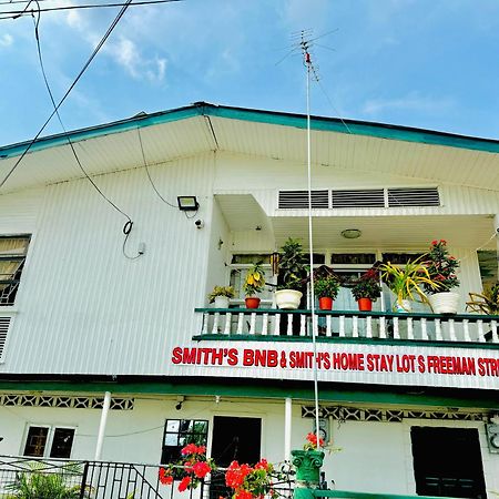 Smith'S Homestay Georgetown Buitenkant foto