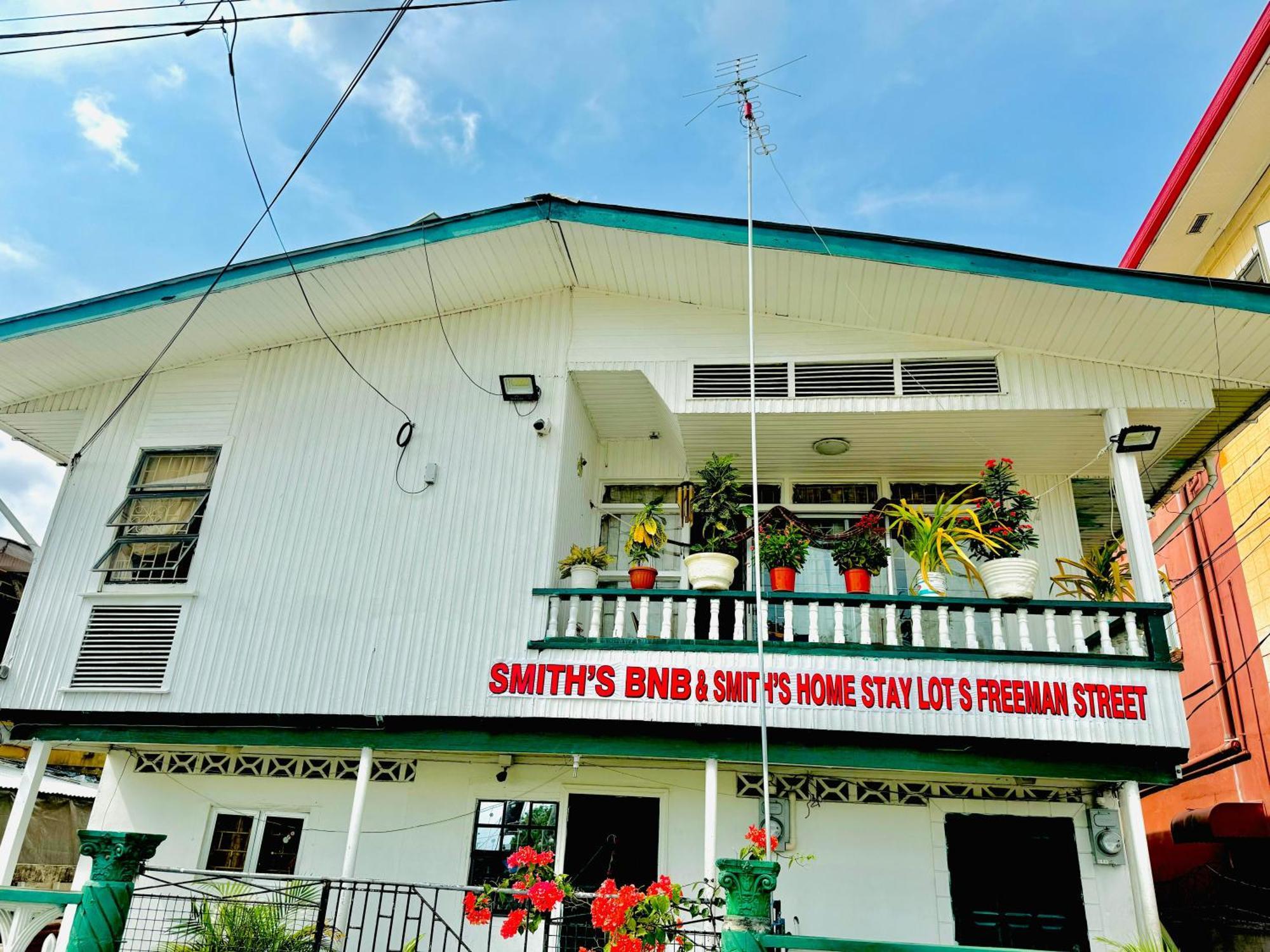 Smith'S Homestay Georgetown Buitenkant foto